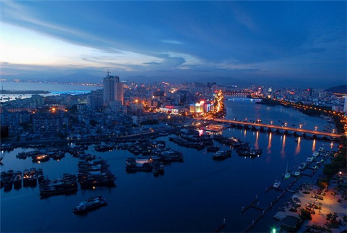 2025魔术扑克加盟店什么项目还能做，魔术扑克牌玩法大全