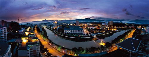 吴亦凡家境有钱嘛（吴亦凡家境有钱么）